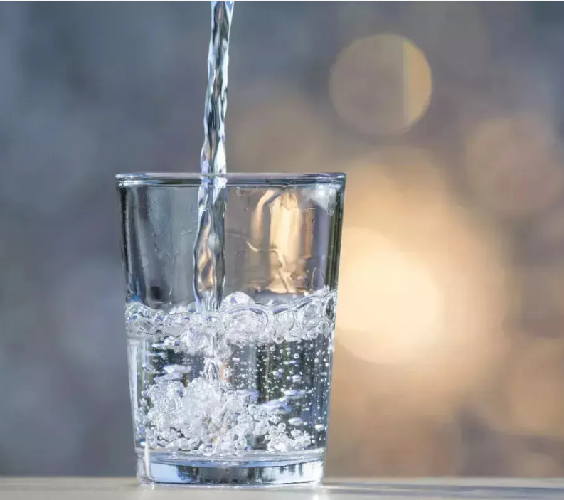 賀眾飲水機告訴您什么是電解水？